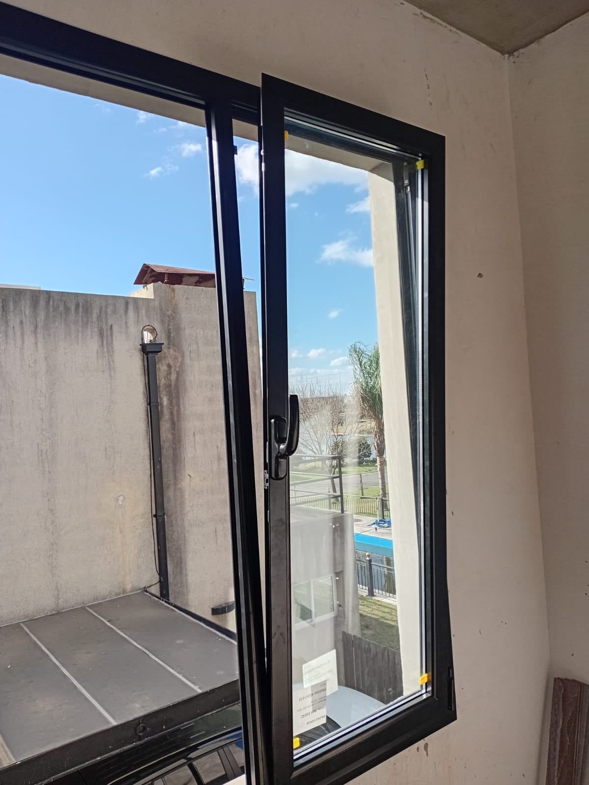 Sistema de Carpintería de Aluminio DVH